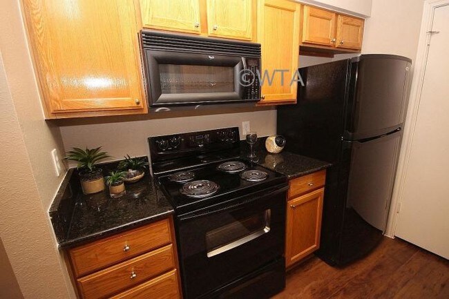 Building Photo - 2 bedroom in Austin TX 78731