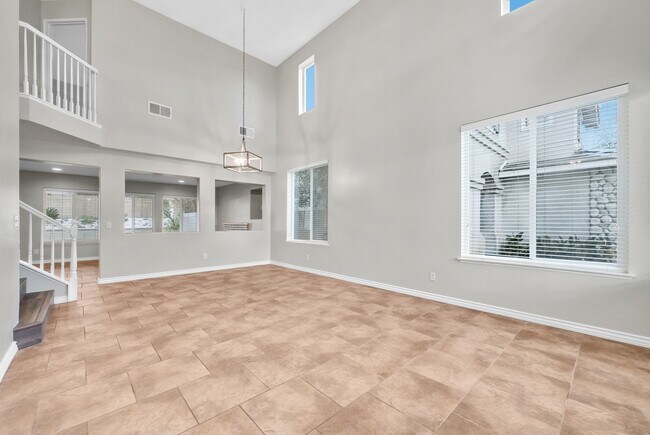 Building Photo - 15028 Longhorn Ln