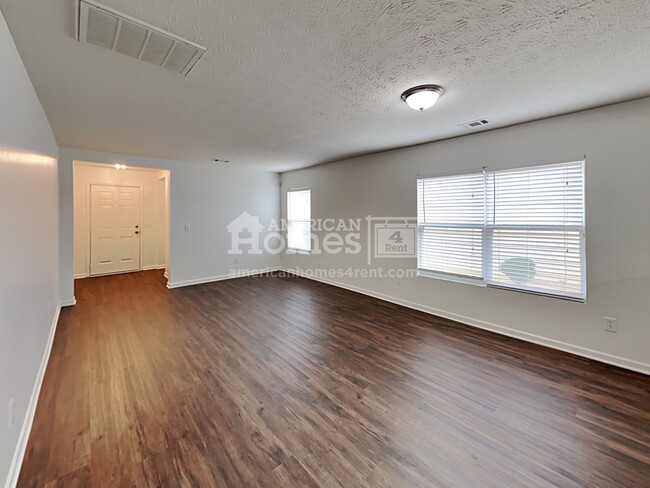 Building Photo - 166 Parkmont Way