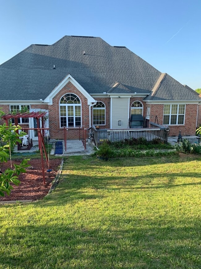 Foto del edificio - 6007 Windsor Cir