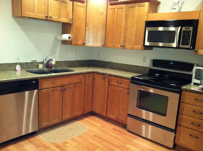 Foto del edificio - 10516 Sunny Brooke Ln