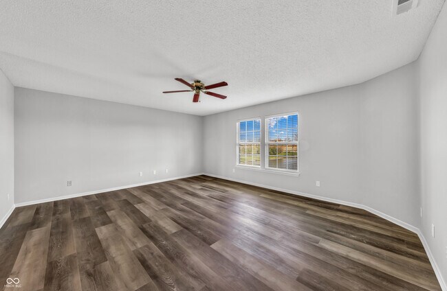 Foto del edificio - 9714 Lantern Ln