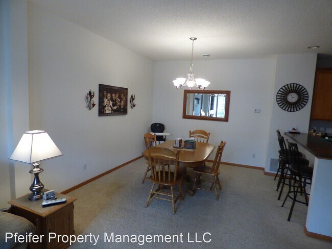 Building Photo - 2 br, 2 bath House - 811 10th St. S