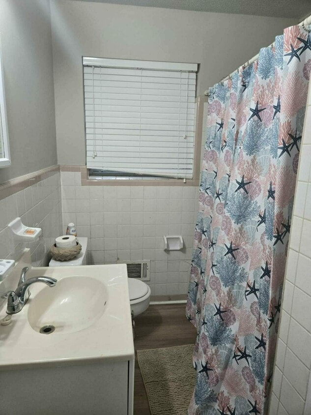 Building Photo - 3881 Hilton Ct