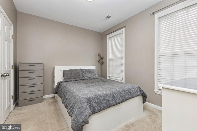 Foto del edificio - 46738 Oakmere Terrace