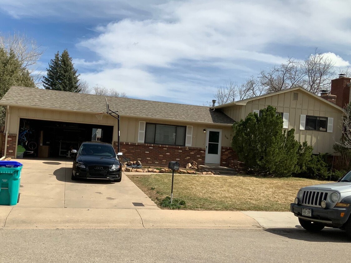 Building Photo - 3 bedroom 2 Bath