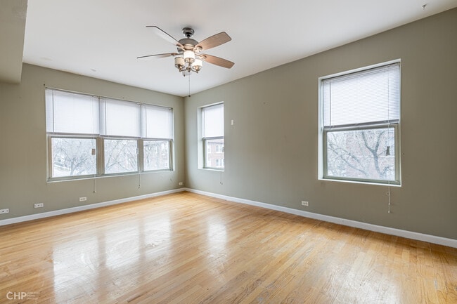 Building Photo - 7558 S Essex Ave