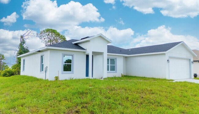 Building Photo - 46 Master Dr