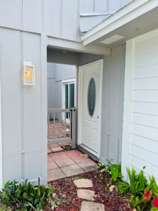 Building Photo - 831 Sugar House Dr