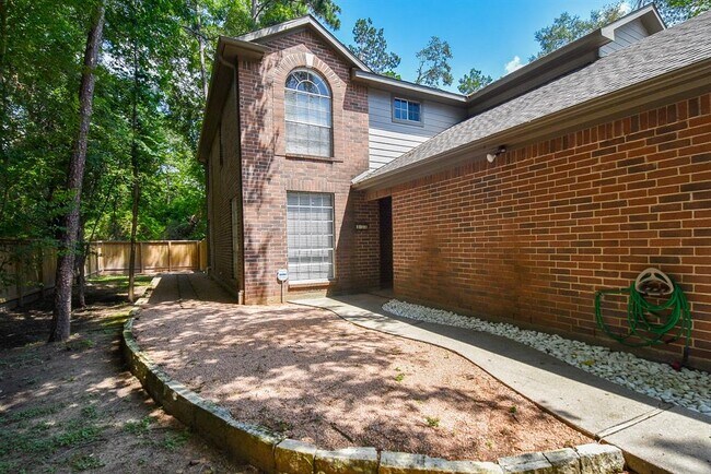 Building Photo - 138 Willowwood Cir