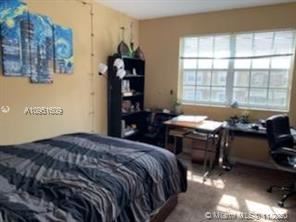 Building Photo - 2 br, 2 bath Condo - 11820 Pines Blvd