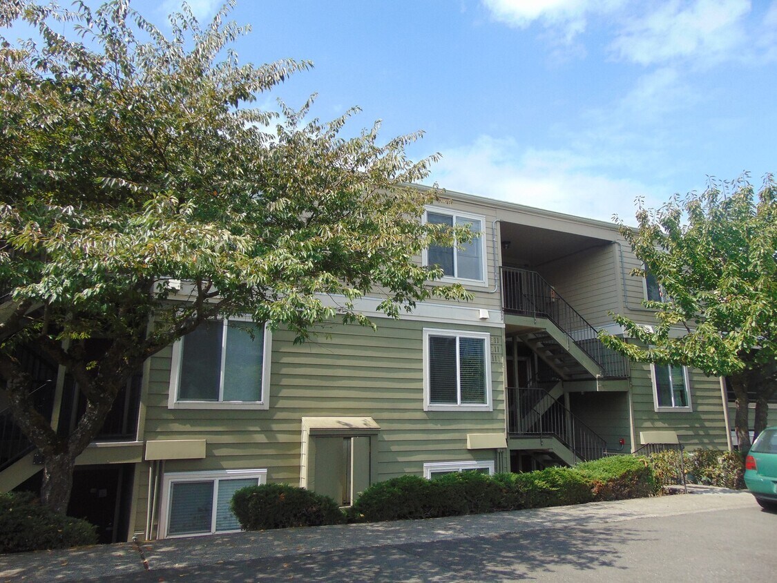 Primary Photo - Immaculate 2BR/1BA Condo, Great Location!