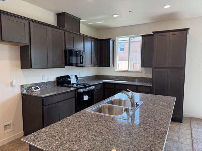 Building Photo - 4671 Irma Dr