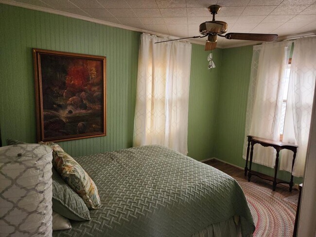 Foto del edificio - 956 Circle Dr