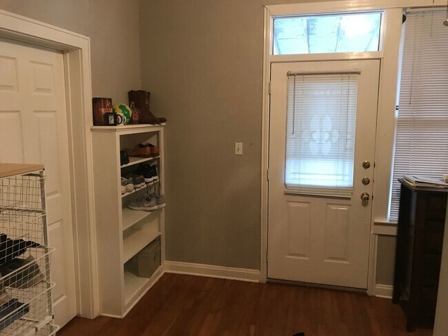 Foto del edificio - 313 W 37th St