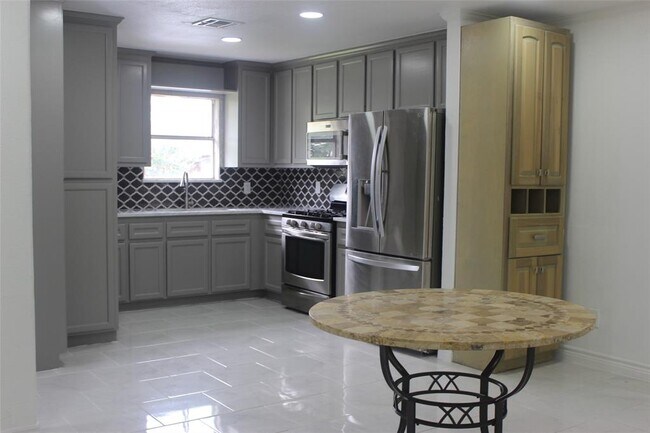 Foto del edificio - 509 Westside Ct