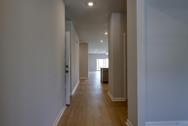Foto del edificio - 12420 Bartow Ln