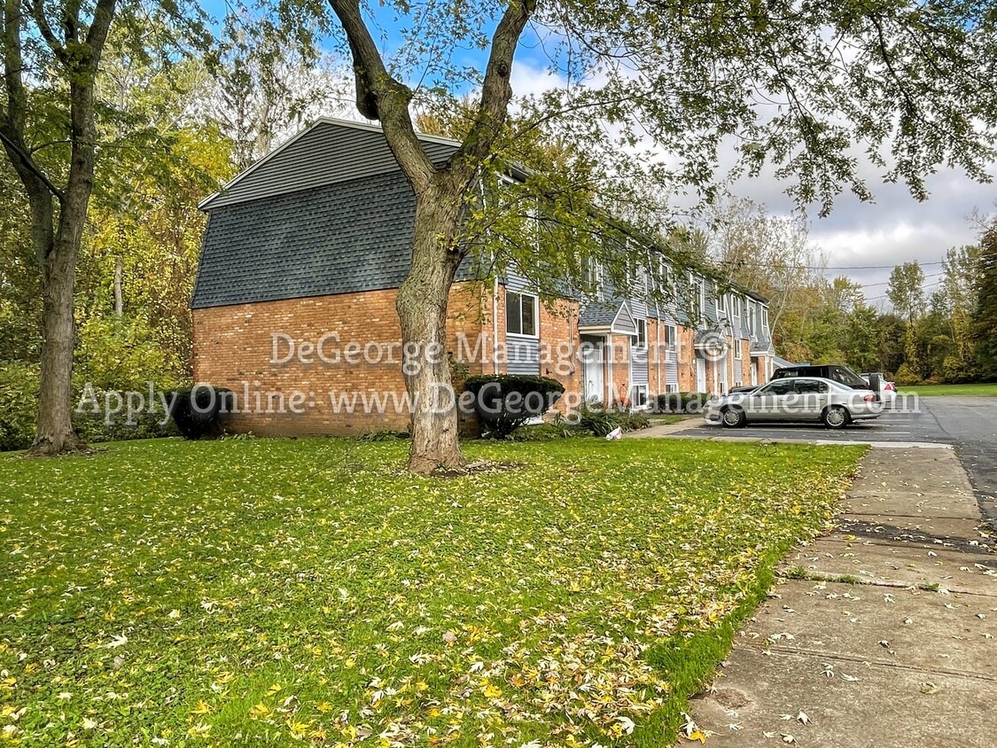 Woodside Court Apartments Apartments in Holley, NY