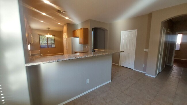 Foto del edificio - BEAUTIFUL 4-BEDROOM IN POWER RANCH!
