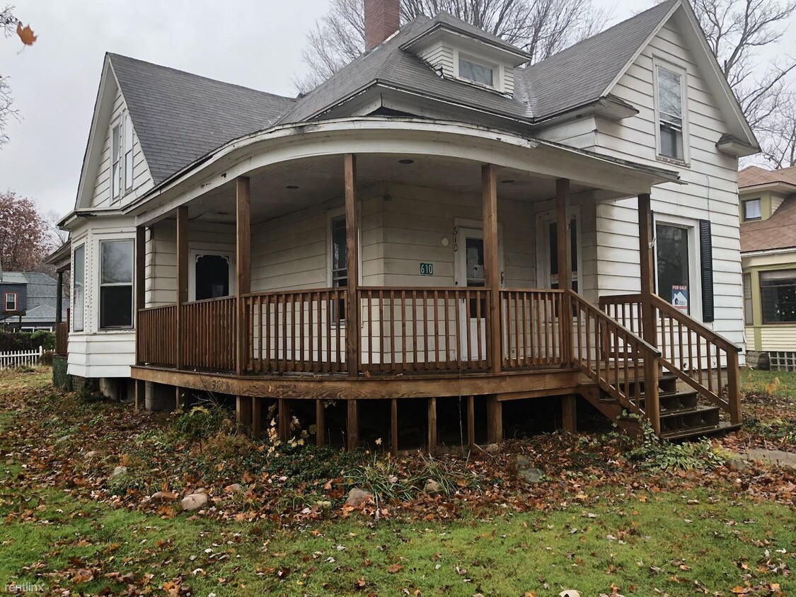 Primary Photo - 3 br, 2 bath House - 610 Pine St