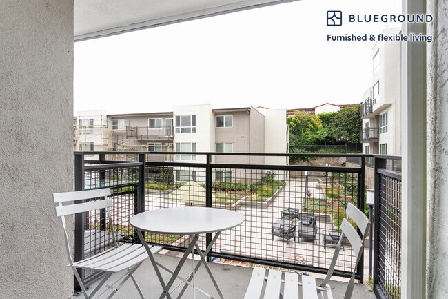 Foto del edificio - 28130 Peacock Ridge Dr