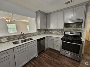 Building Photo - 116 Charlene Dr