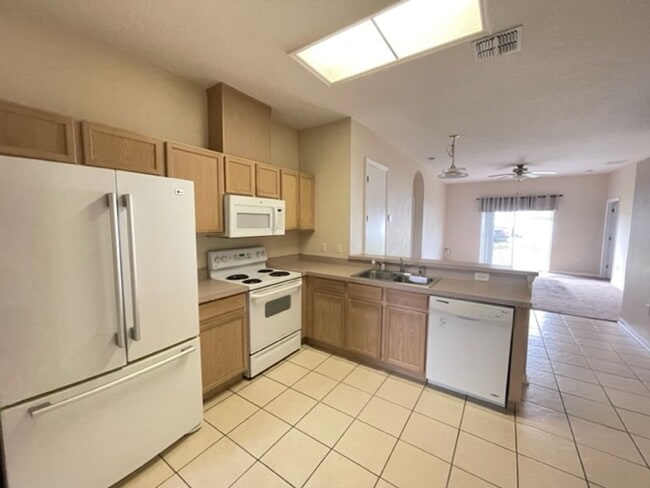 Building Photo - Fantastic Lake Nona Area 4B/2B Home