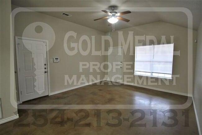 Foto del edificio - 4003 Cambridge Dr