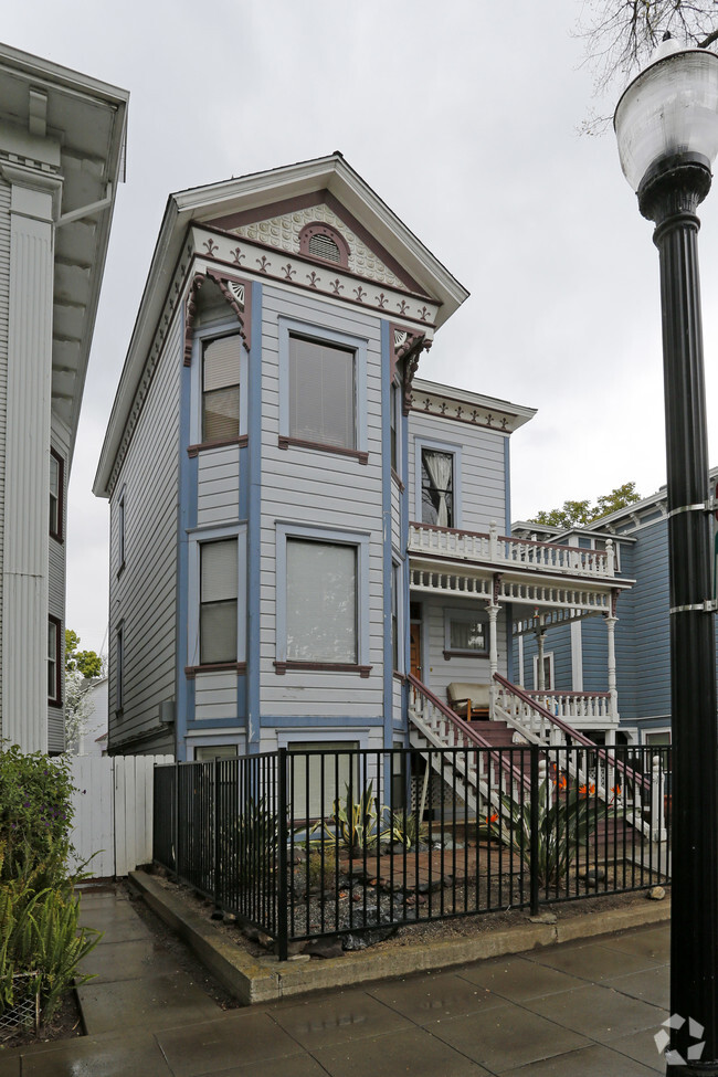 Building Photo - 1225 F St