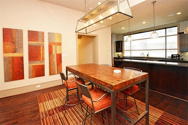 Foto del edificio - 1456 Lake Pointe Pkwy