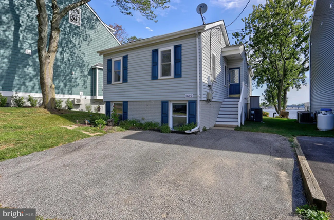 Foto del edificio - Stunning Waterfront 3bd/2.5ba in Glen Burnie with Deep-water Boat Dock, CAC, Renovated and more!