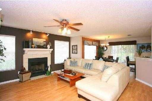 Foto del edificio - 910 Northern Dancer Way
