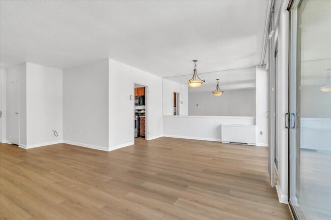 Foto del edificio - 4141 Henderson Rd