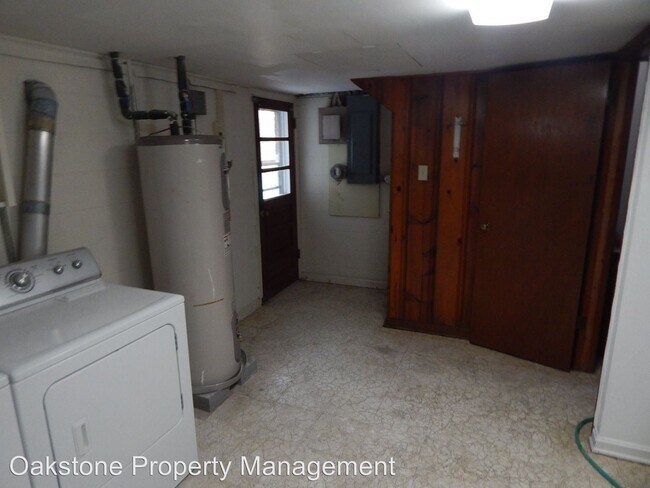 Building Photo - 3 br, 2 bath House - 876 Snyder Rd.