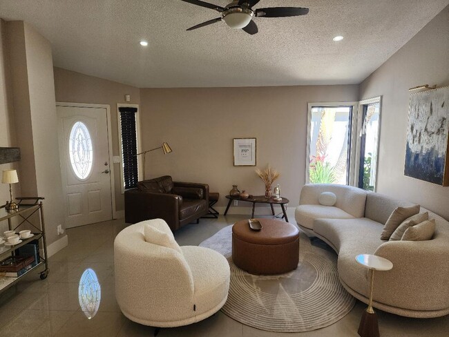 Foto del edificio - 3760 NW 19th St