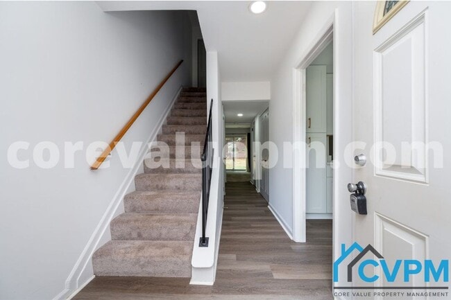 Building Photo - 1250 Stonewood Ct