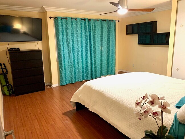 Master bedroom - 1373 Partridge Ave