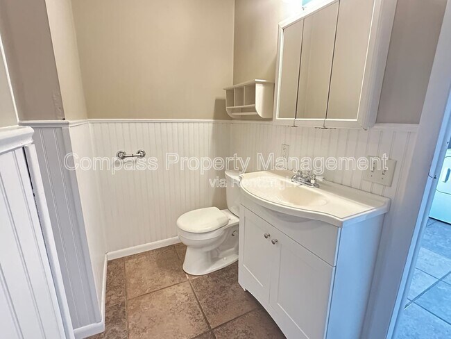 Foto del edificio - 3832 Byron Center Ave SW