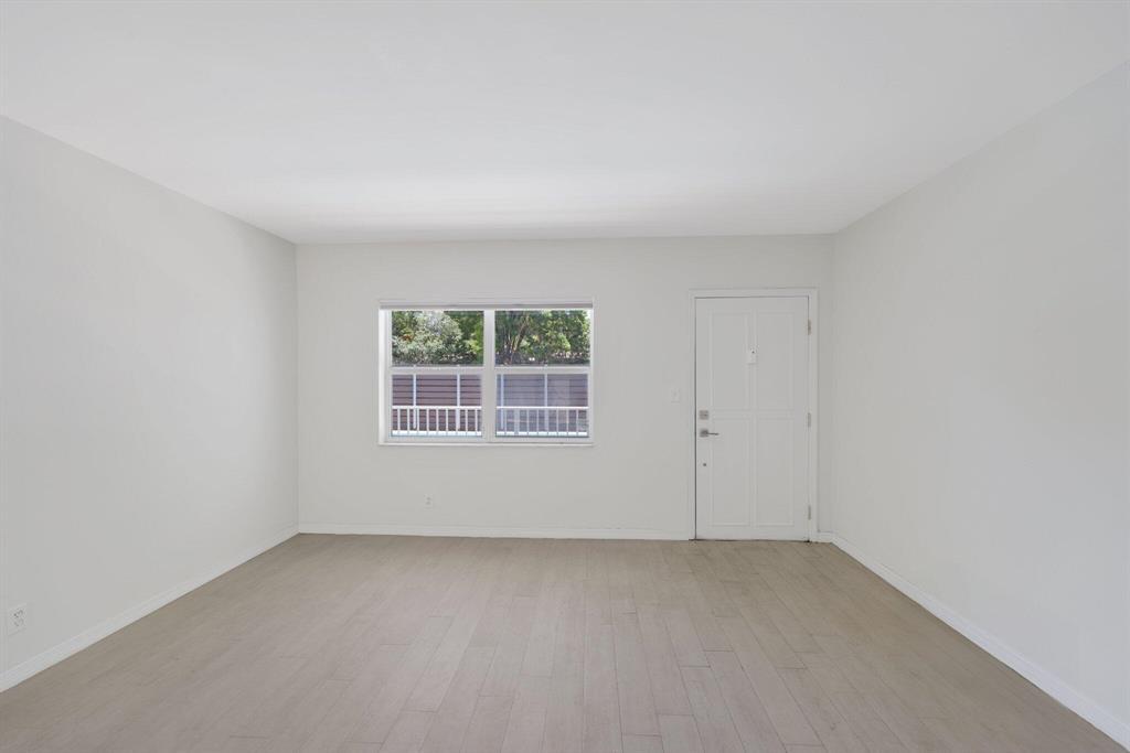 Foto principal - 609 NE 13th Ave