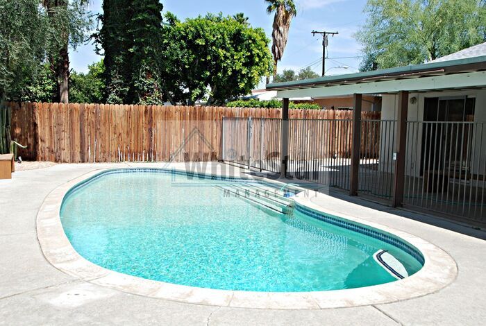 Foto principal - 42975 Delaware St