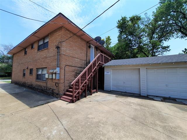 Primary Photo - 2101 Oakhurst Dr