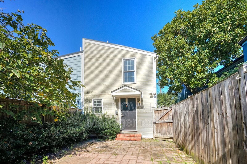 Primary Photo - 1224 Prince St