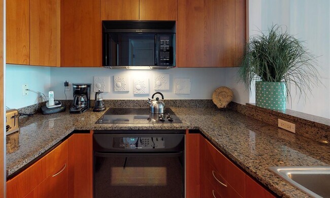 Building Photo - 1500 Ocean Dr