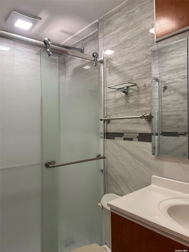 Building Photo - 32-60-60 85th St