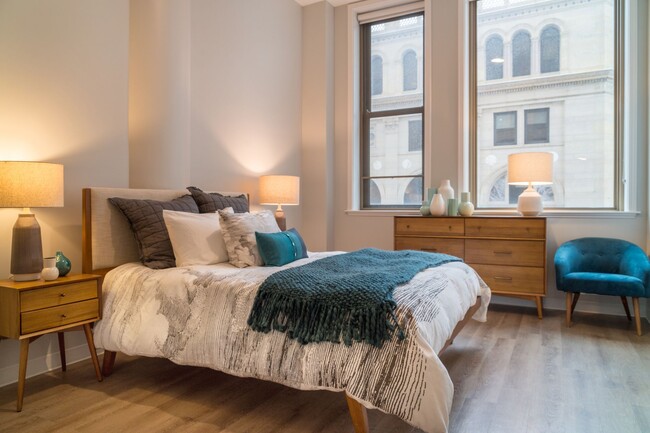 Bedroom With Natural Lighting - Liberty Lofts