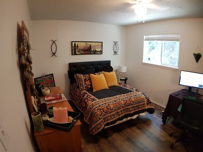 Foto del edificio - 1510 Rockdale Cir