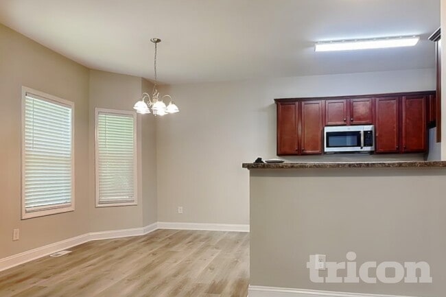 Building Photo - 124 Kings Crossing Ct
