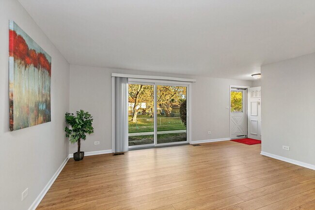 Foto del edificio - 1303 Yarmouth Ct