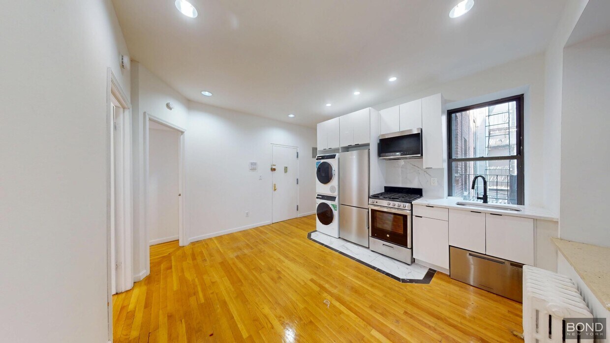 Foto principal - 104 Second Avenue