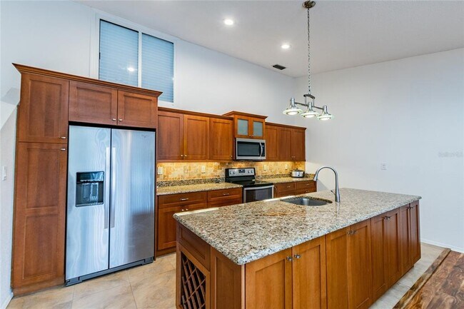 Foto del edificio - 6435 92nd Pl N